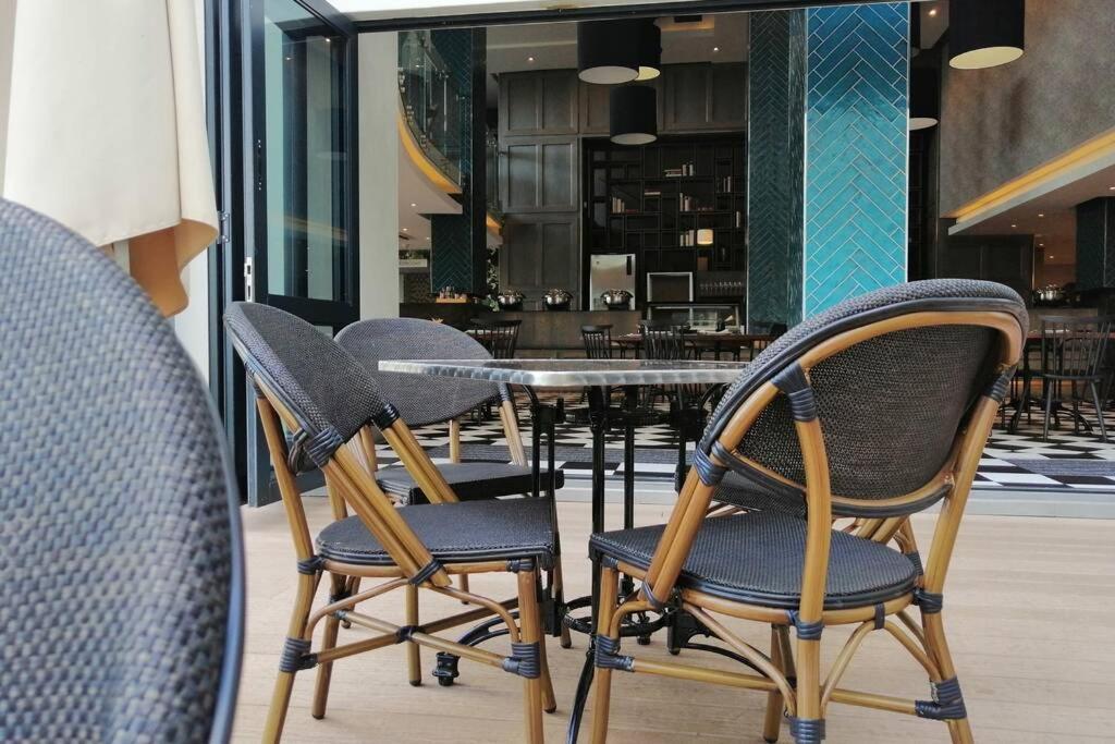 Regency Apartment Hotel Menlyn พริทอเรีย ภายนอก รูปภาพ