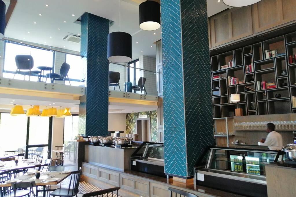Regency Apartment Hotel Menlyn พริทอเรีย ภายนอก รูปภาพ