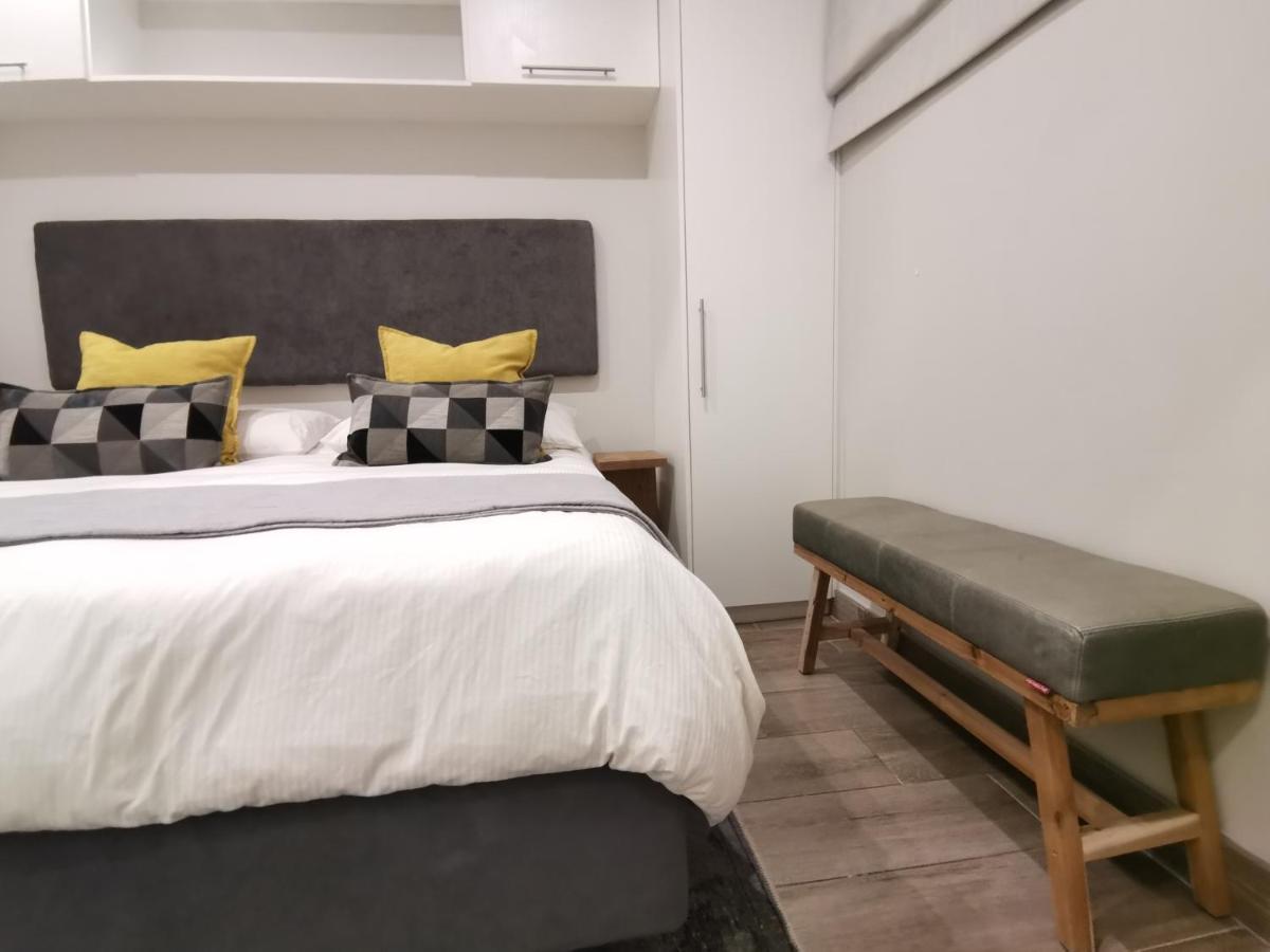 Regency Apartment Hotel Menlyn พริทอเรีย ภายนอก รูปภาพ
